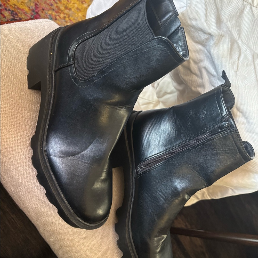 Men's Black Leather Chelsea Boots